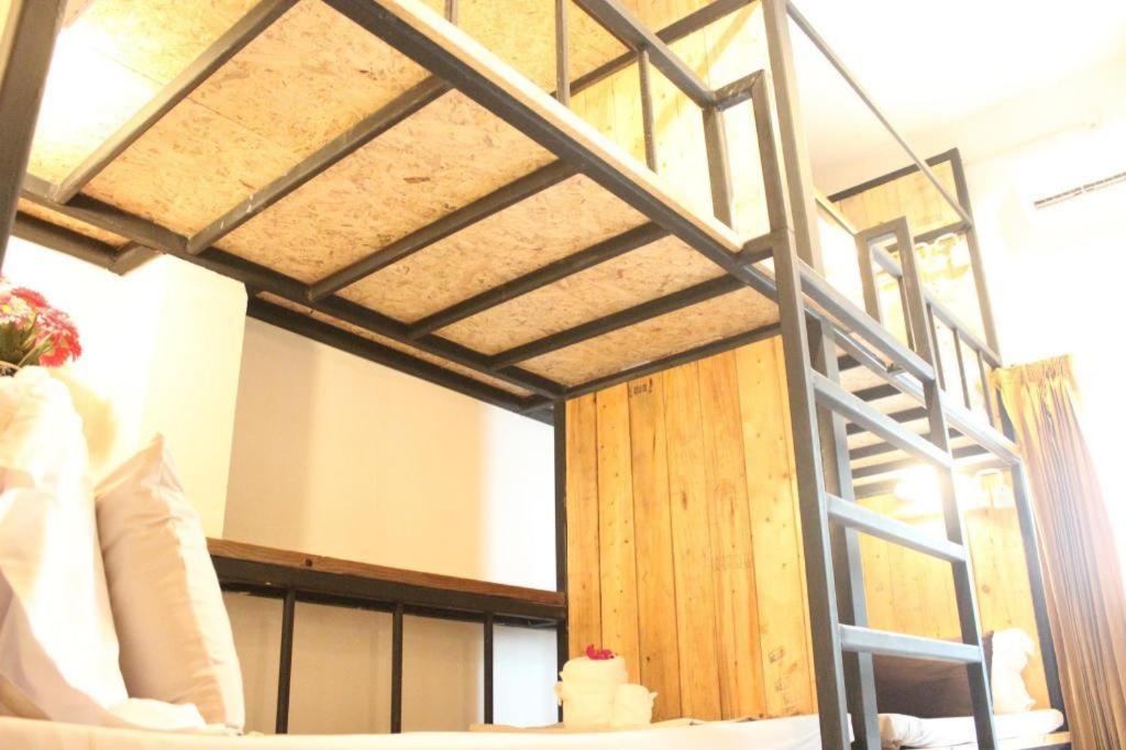 B&B Hostel @ Jomtien Екстериор снимка